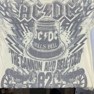 AC/DC Rockware The Cannon And Bell Tour 1982 T-Shirt L 50% Cotton/50% Polyester